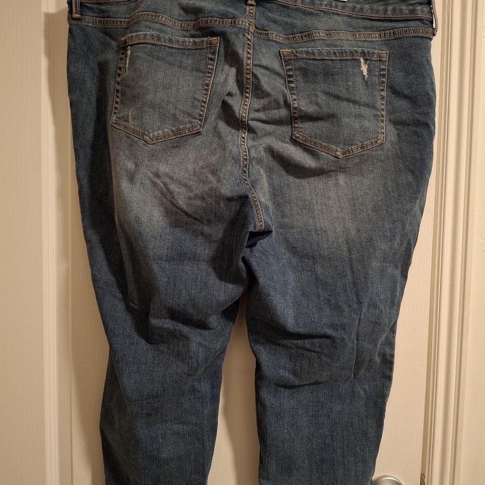 Classic Blue Women's Denim Jeans - Stylish Faded Wash - Picture 7 of 7